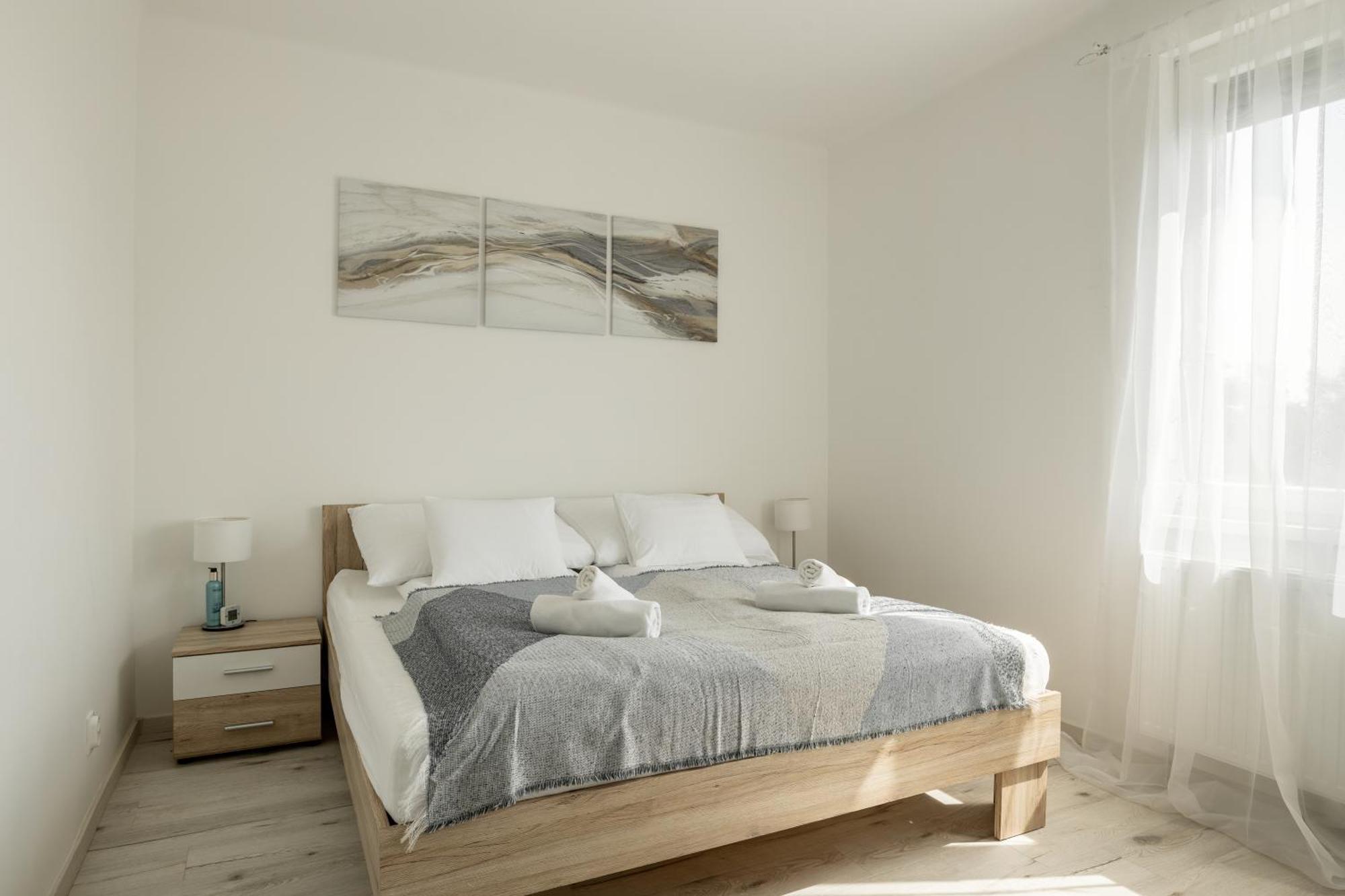 Malompark Apartman With Free Parking 데브레첸 외부 사진